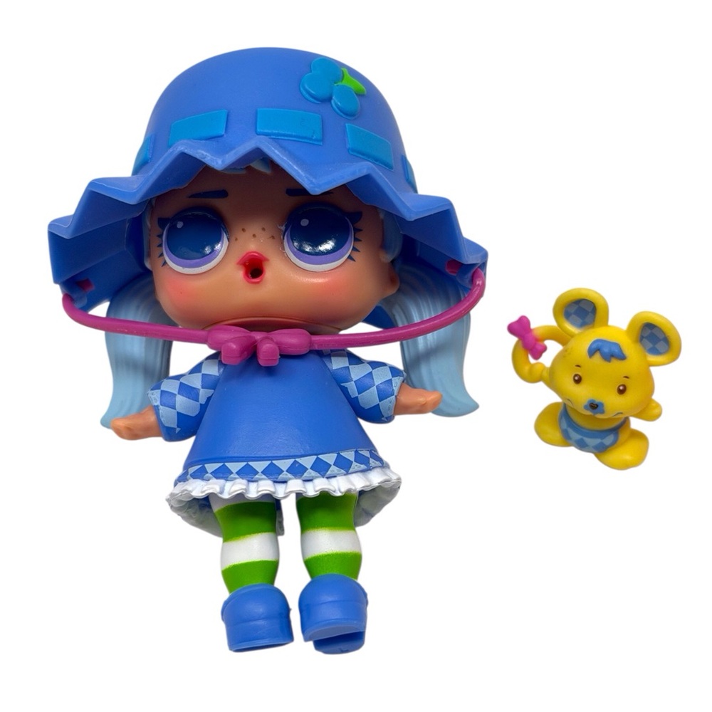 LOL Surprise Limited Edition World of Strawberry Shortcake Blueberry Muffin doll